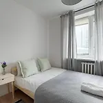 Urban Oasis Private Apartment With Palace Of Culture View